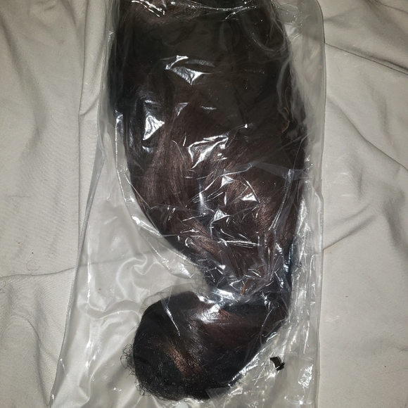 BRAND NEW WOMANS BROWN WIG - Picture 7 of 7